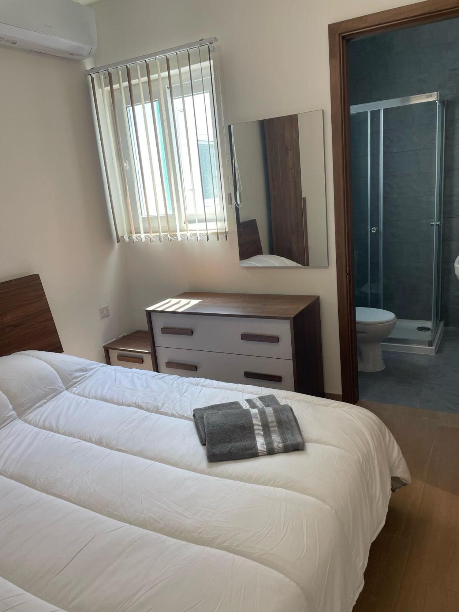 Three Bedroom Penthouse San Ġwann エクステリア 写真