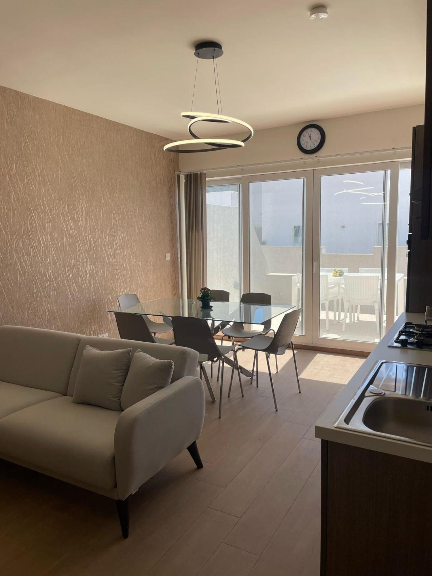 Three Bedroom Penthouse San Ġwann エクステリア 写真